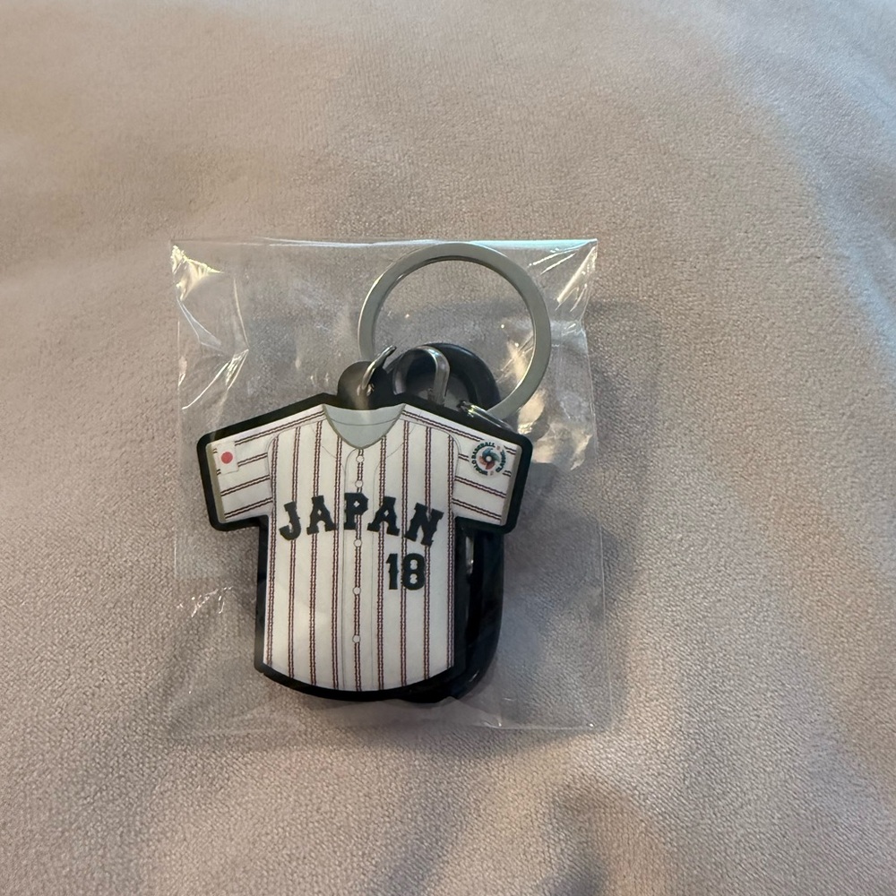 NEW World Baseball Classic WBC Japan Yoshinobu Yamamoto 18 Keychain
